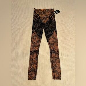 Savage X Fenty SPECIAL FX HIGH-WAIST LEGGING in TERRACOTTA PINK DISTORTED LACE